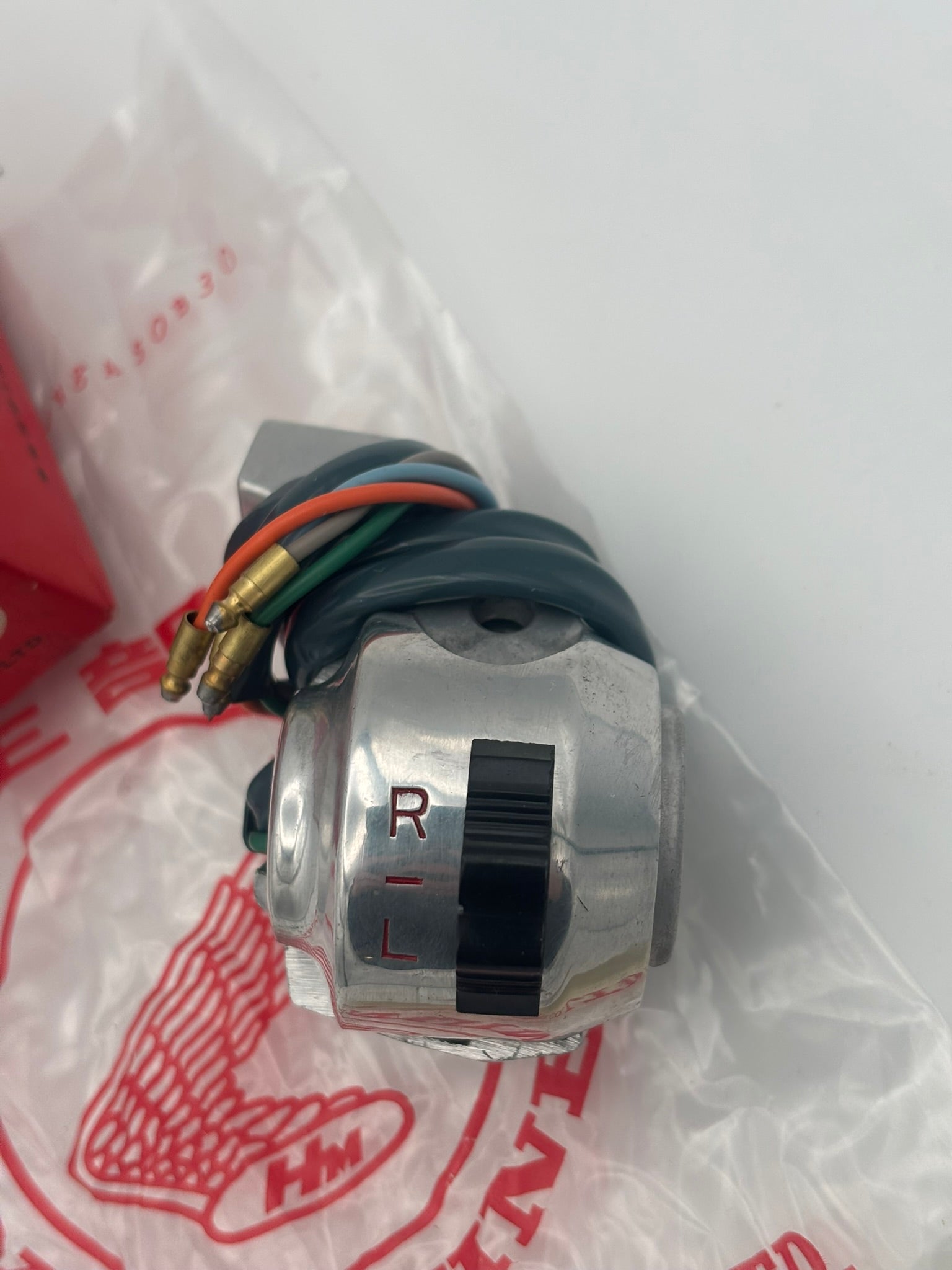 HONDA TURN SIGNAL SWITCH (SUB 35250-030-010 ) 35250-030-000 H234