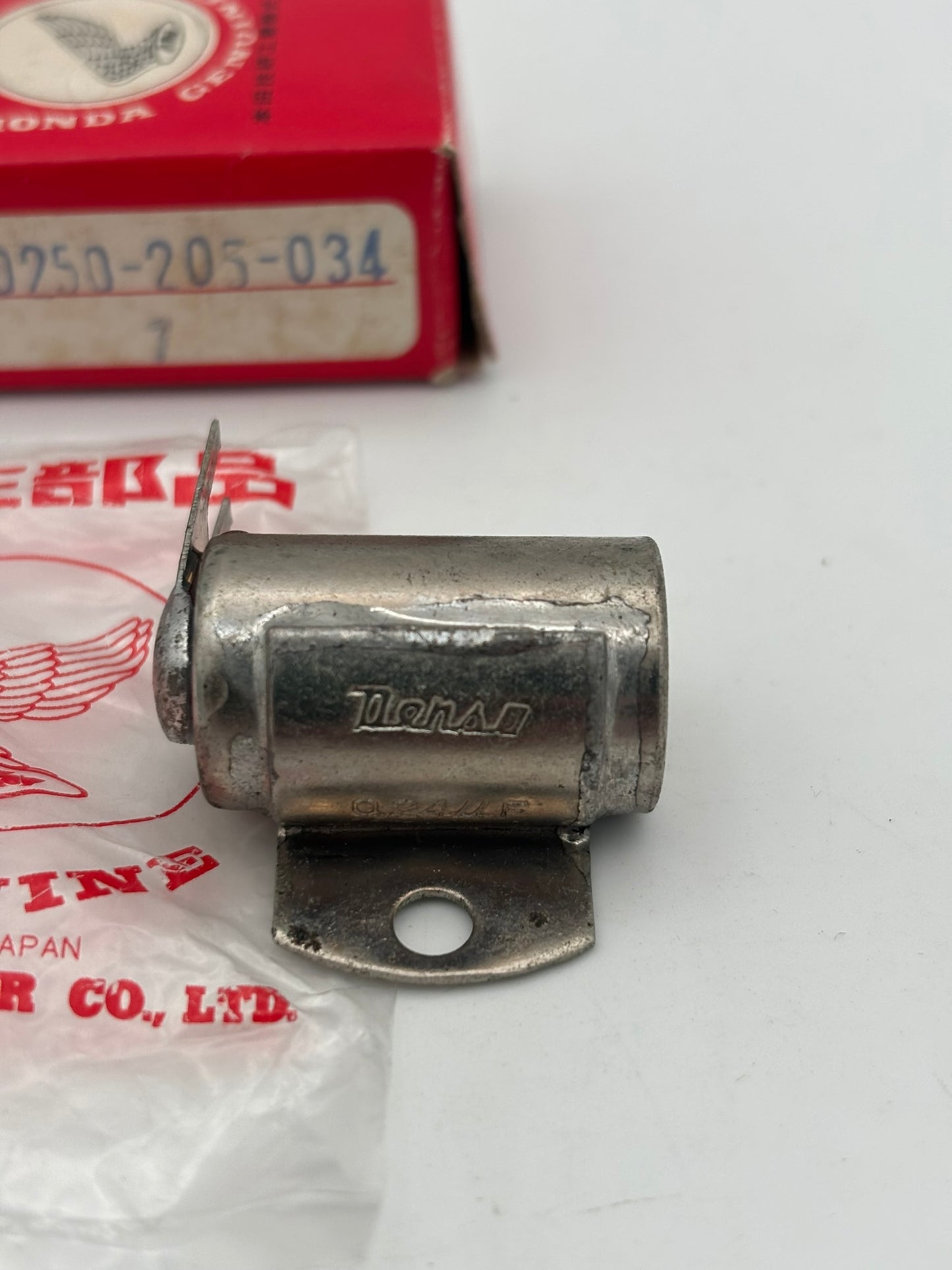 HONDA CONDENSER (SUB 30250-003-004 ) 30250-205-034 H236