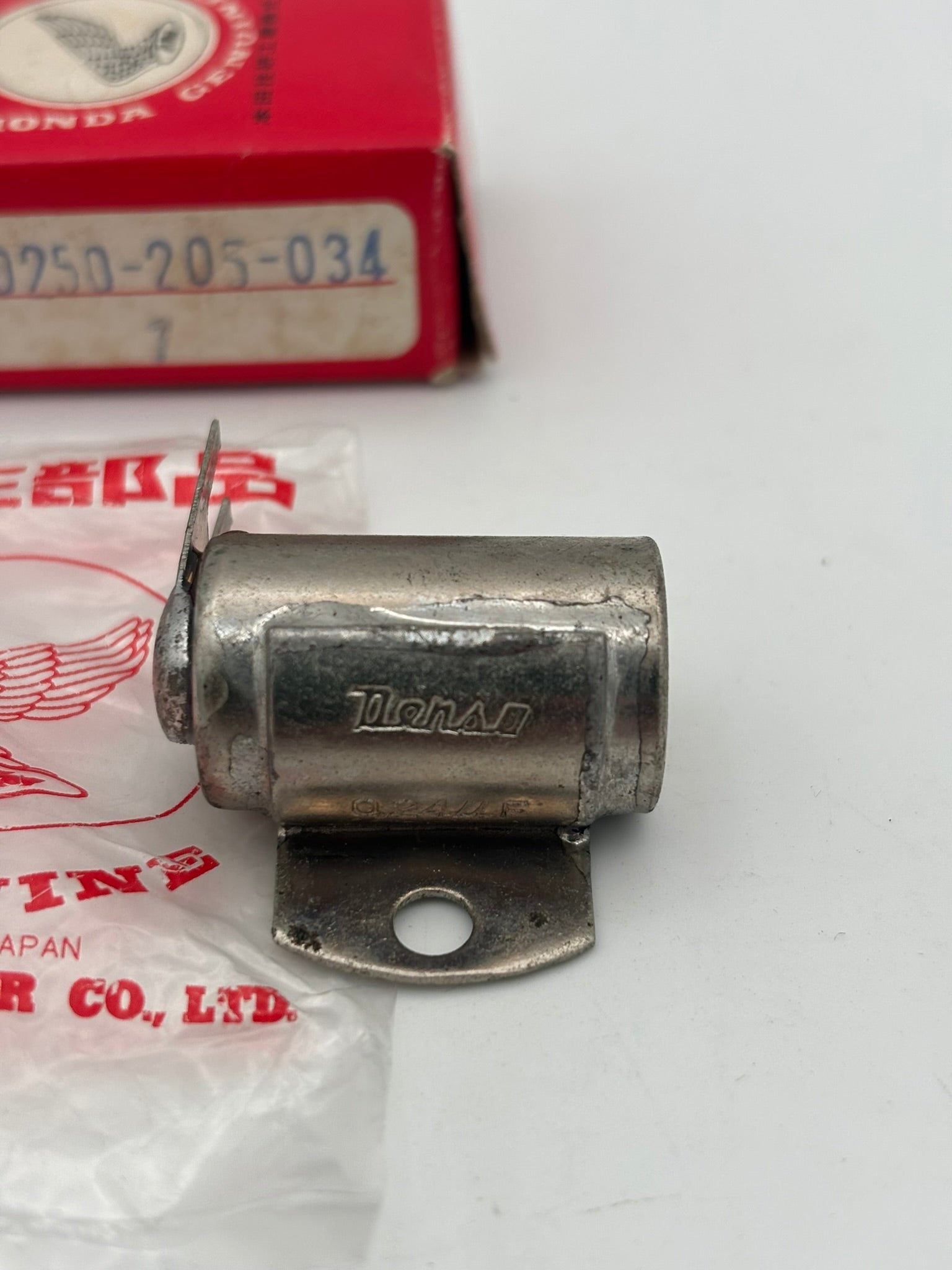 HONDA CONDENSER (SUB 30250-003-004 ) 30250-205-034 H236