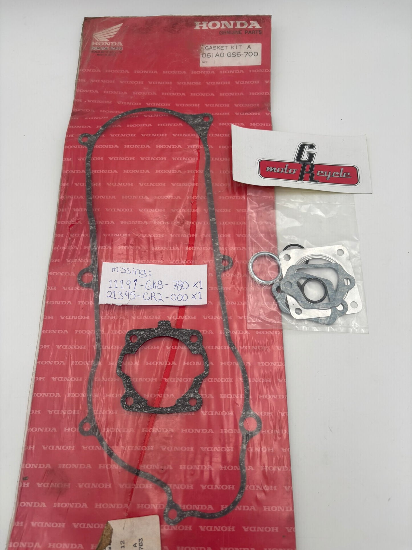 HONDA SB50 GASKET KIT (INCOMPLETE) (SUB 061A0-GS6-701 061A0-GS6-406 ) 061A0-GS6-700-I H240