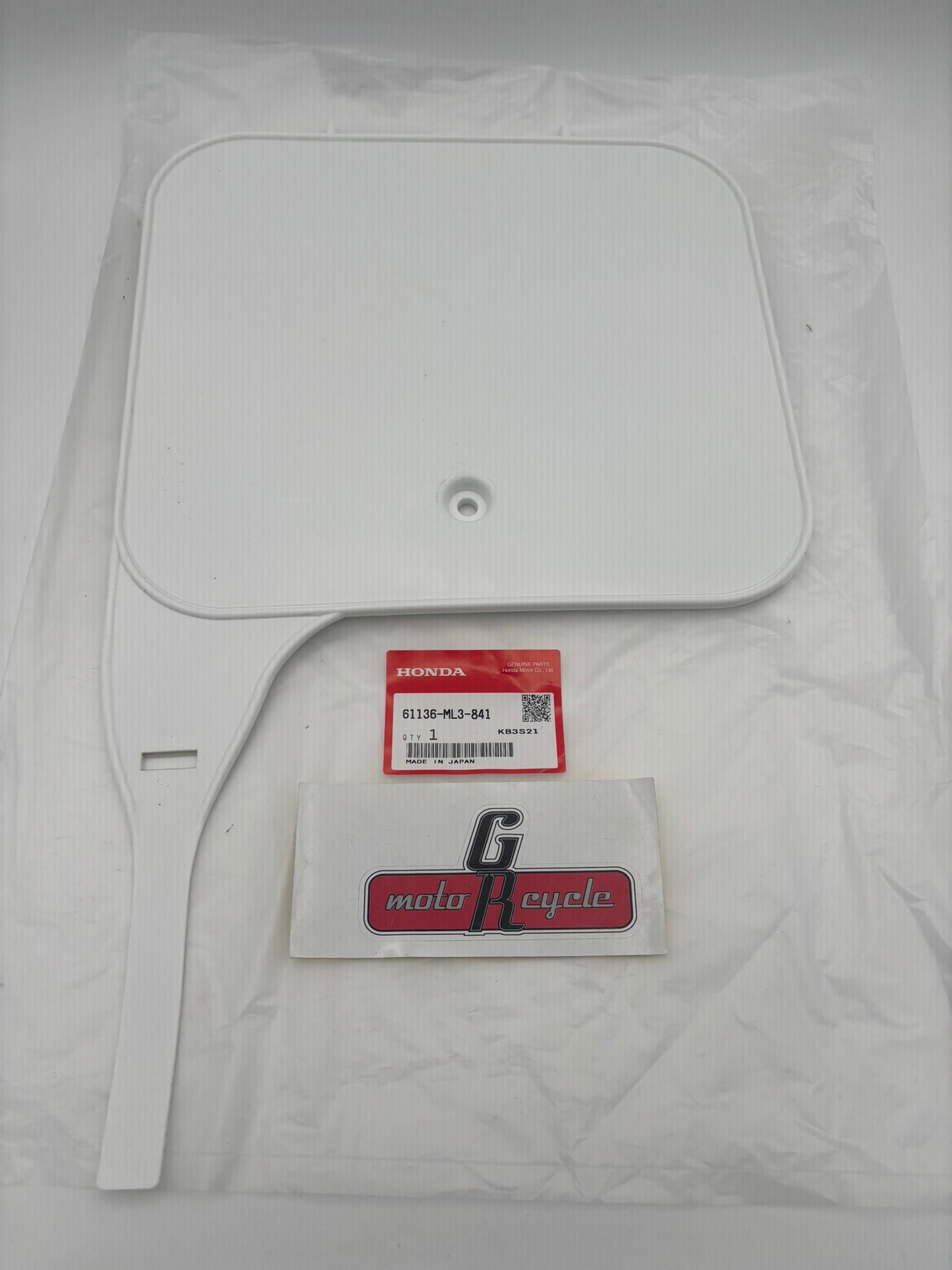 HONDA FRONT NUMBER PLATE WHITE 61136-ML3-841 H99