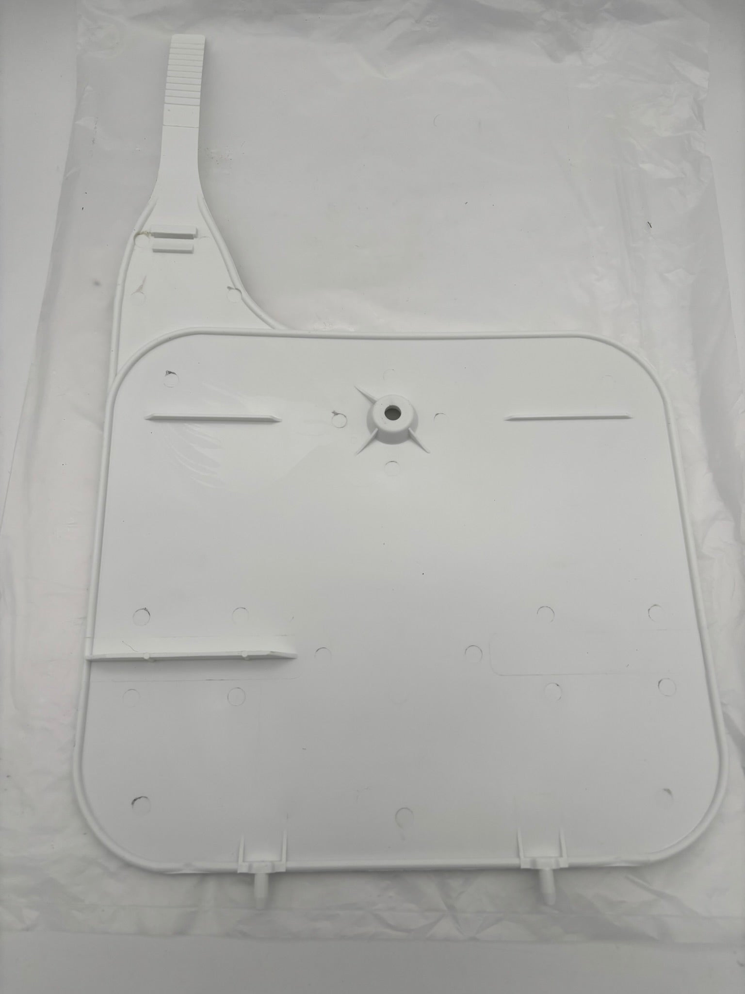 HONDA FRONT NUMBER PLATE WHITE 61136-ML3-841 H99