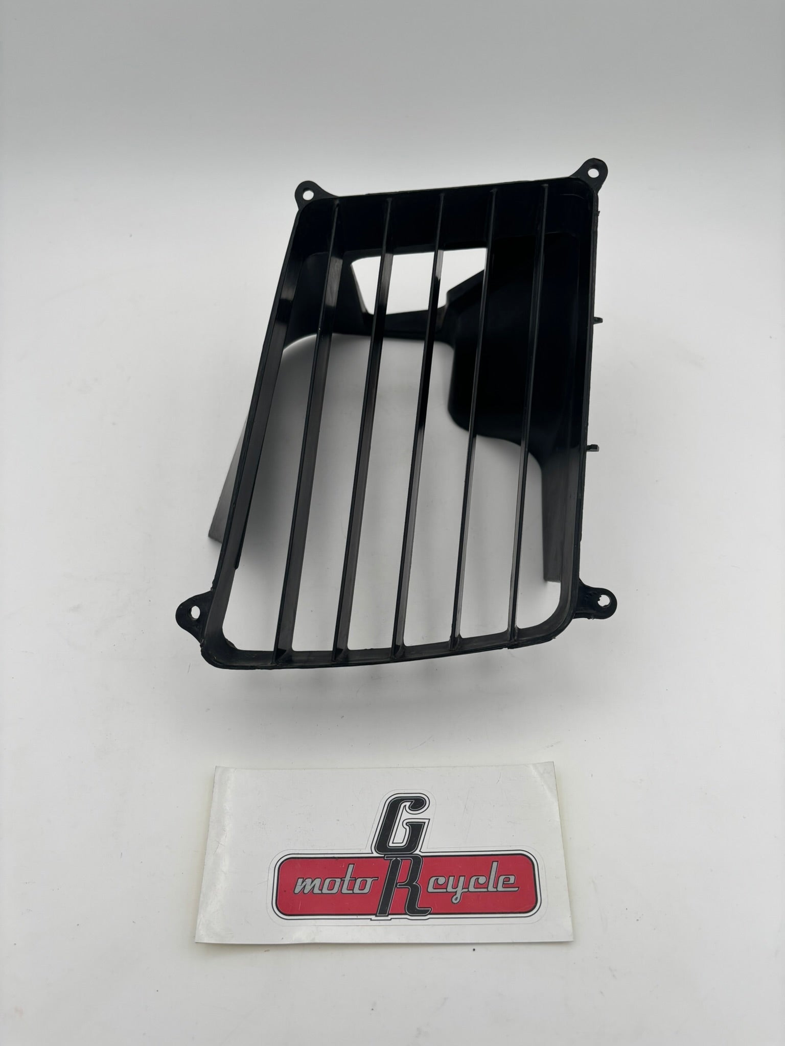 HONDA USED LEFT SIDE COWL LOWER LOUVER 64295-MN5-000-U H242