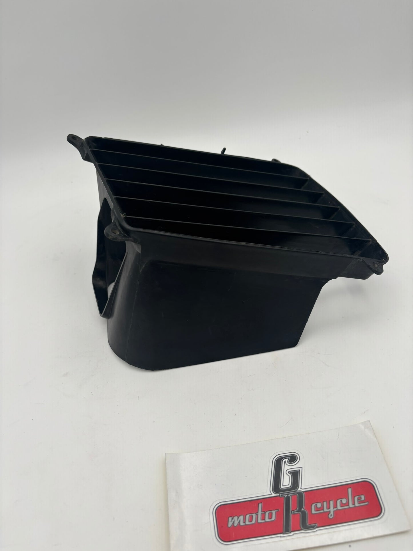 HONDA USED LEFT SIDE COWL LOWER LOUVER 64295-MN5-000-U H242