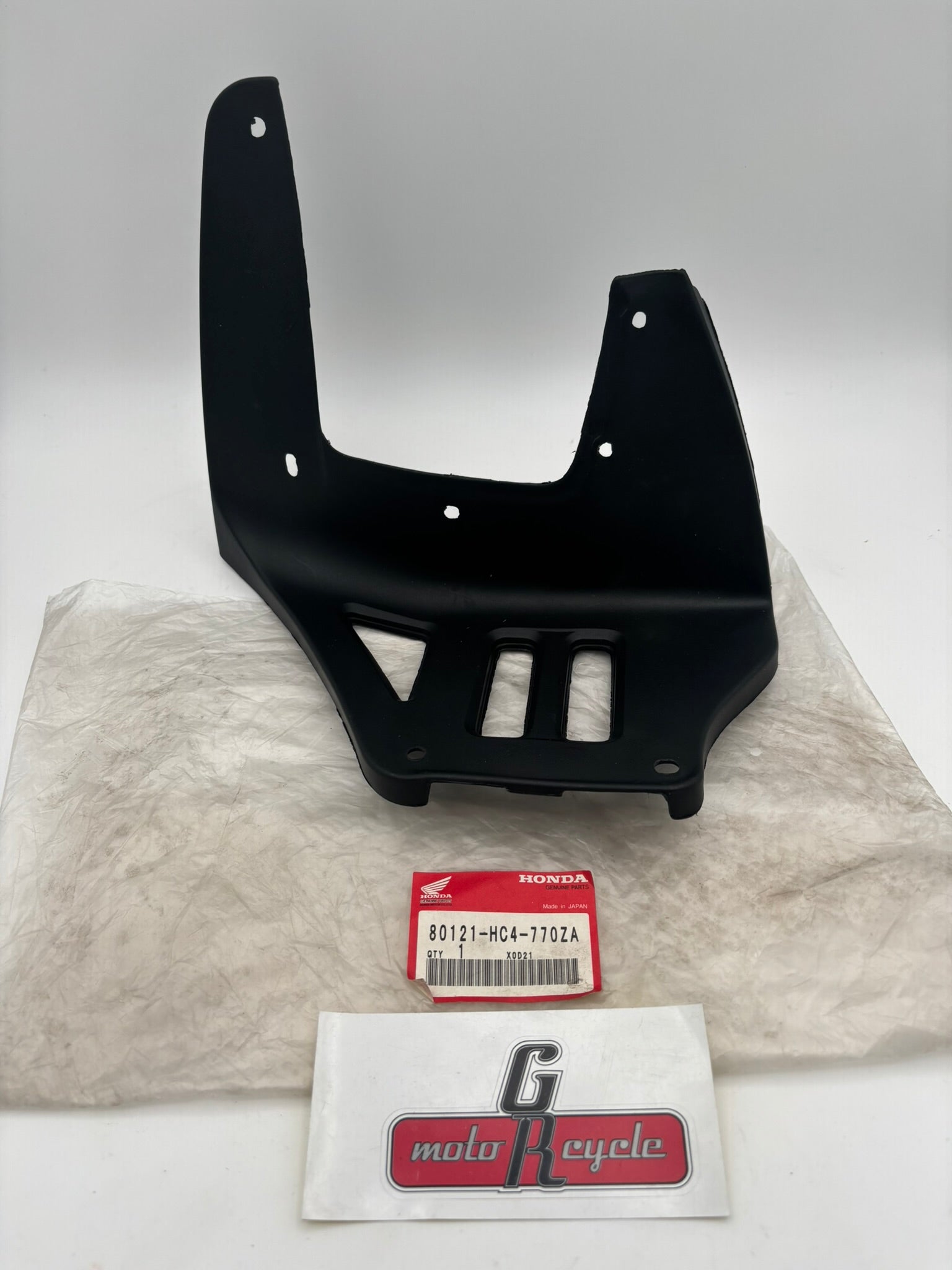 HONDA RIGHT (RR/FR) MUDGUARD *NH1* (BLACK) 80121-HC4-770ZA H242