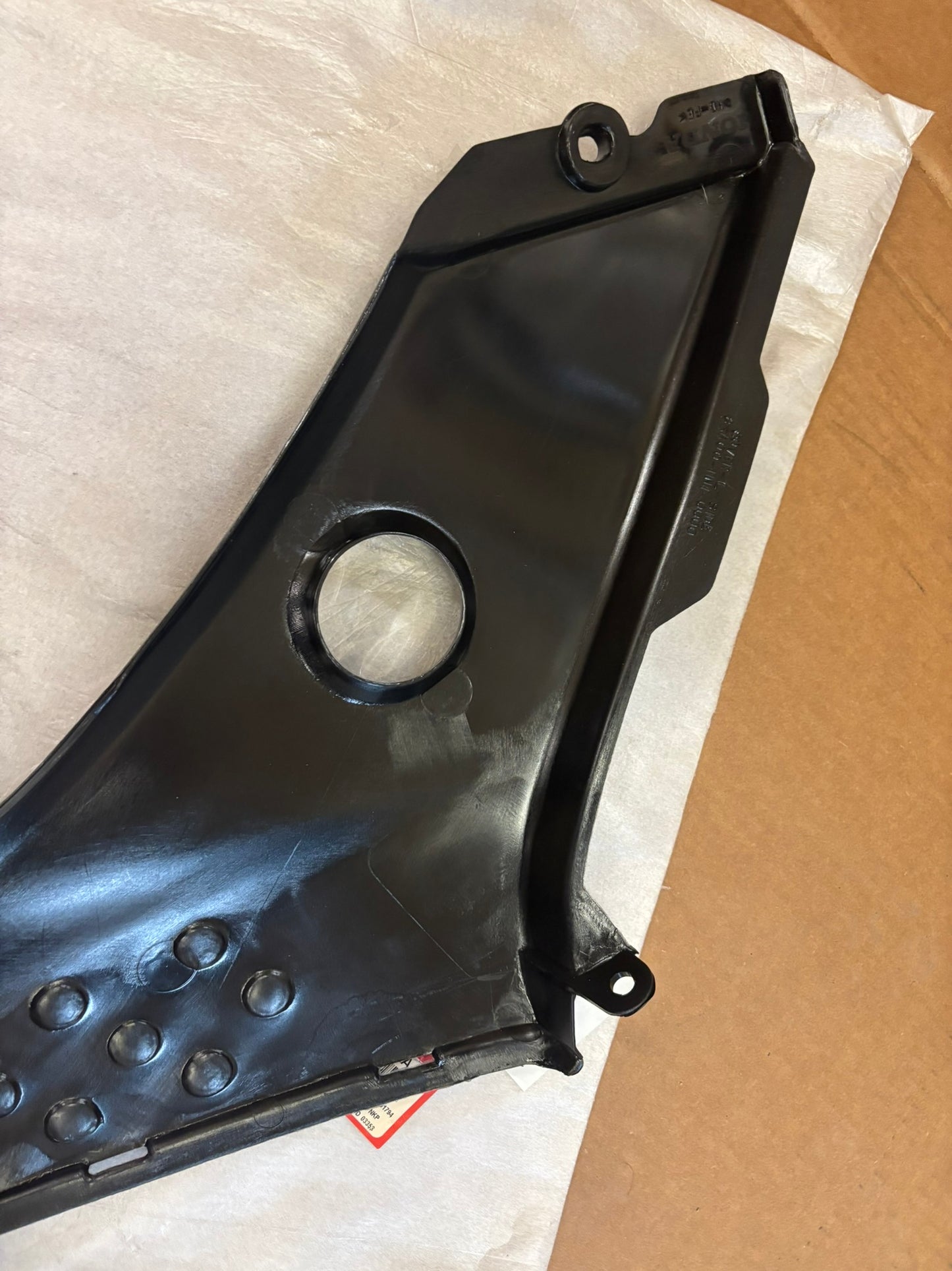 HONDA LEFT SIDE COVER 83650-HN1-000ZA HBOX