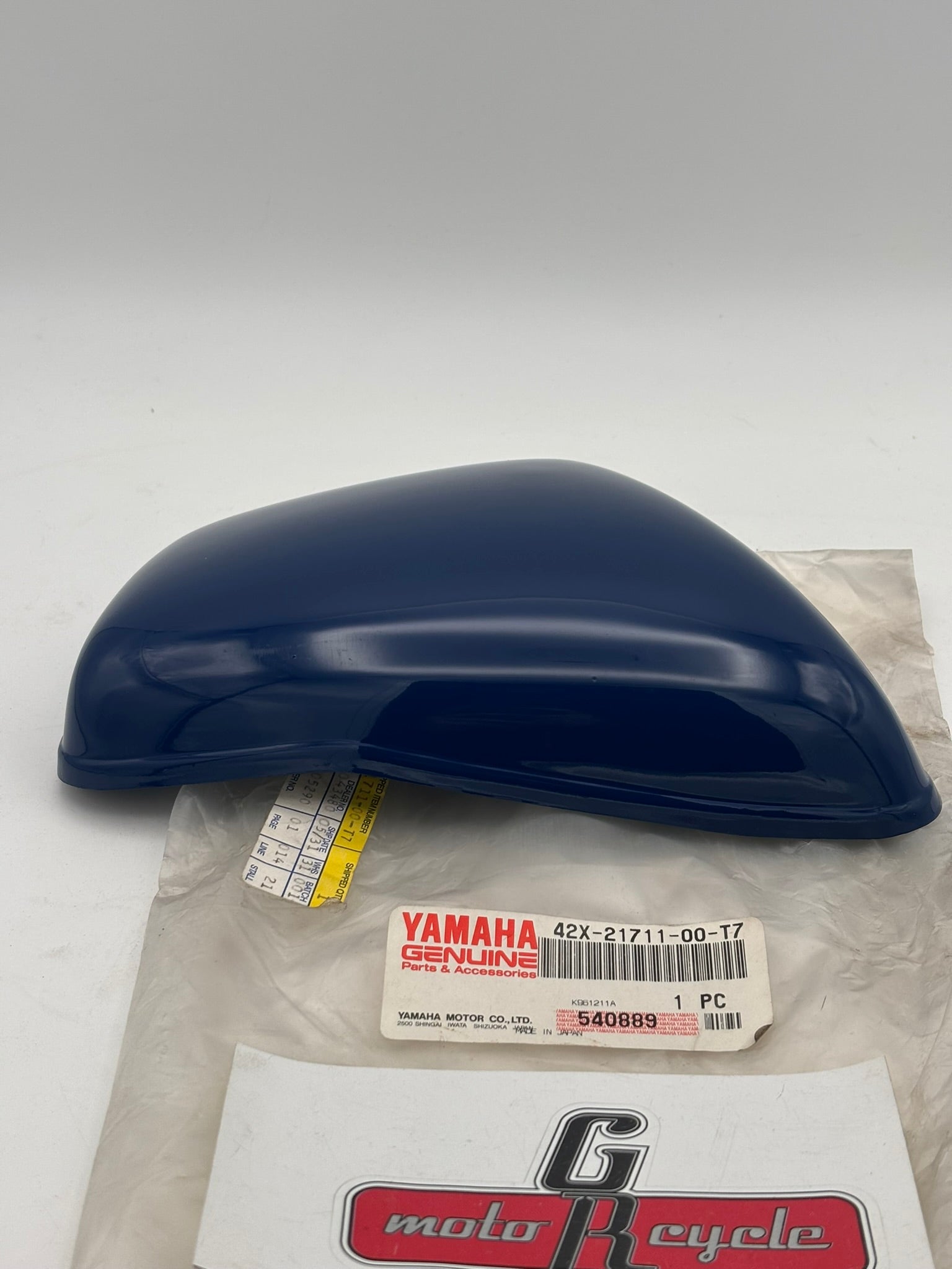 YAMAHA SIDE COVER 1. 42X-21711-00-T7 Y277