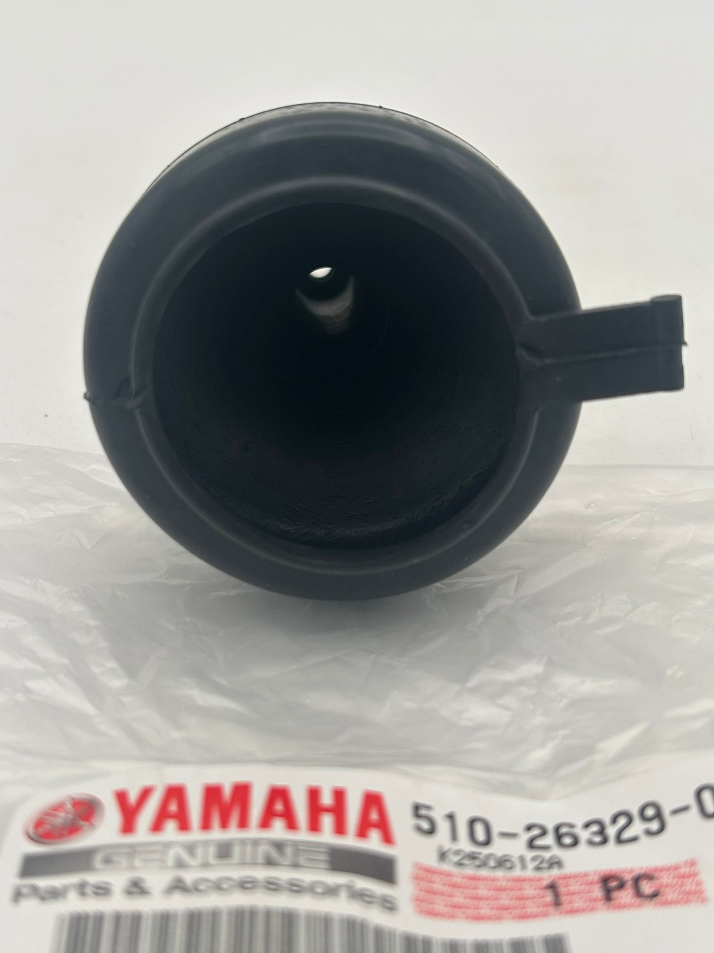 YAMAHA RUBBER CAP (SUB 510-26329-00-00 ) 510-26329-01-00 Y91