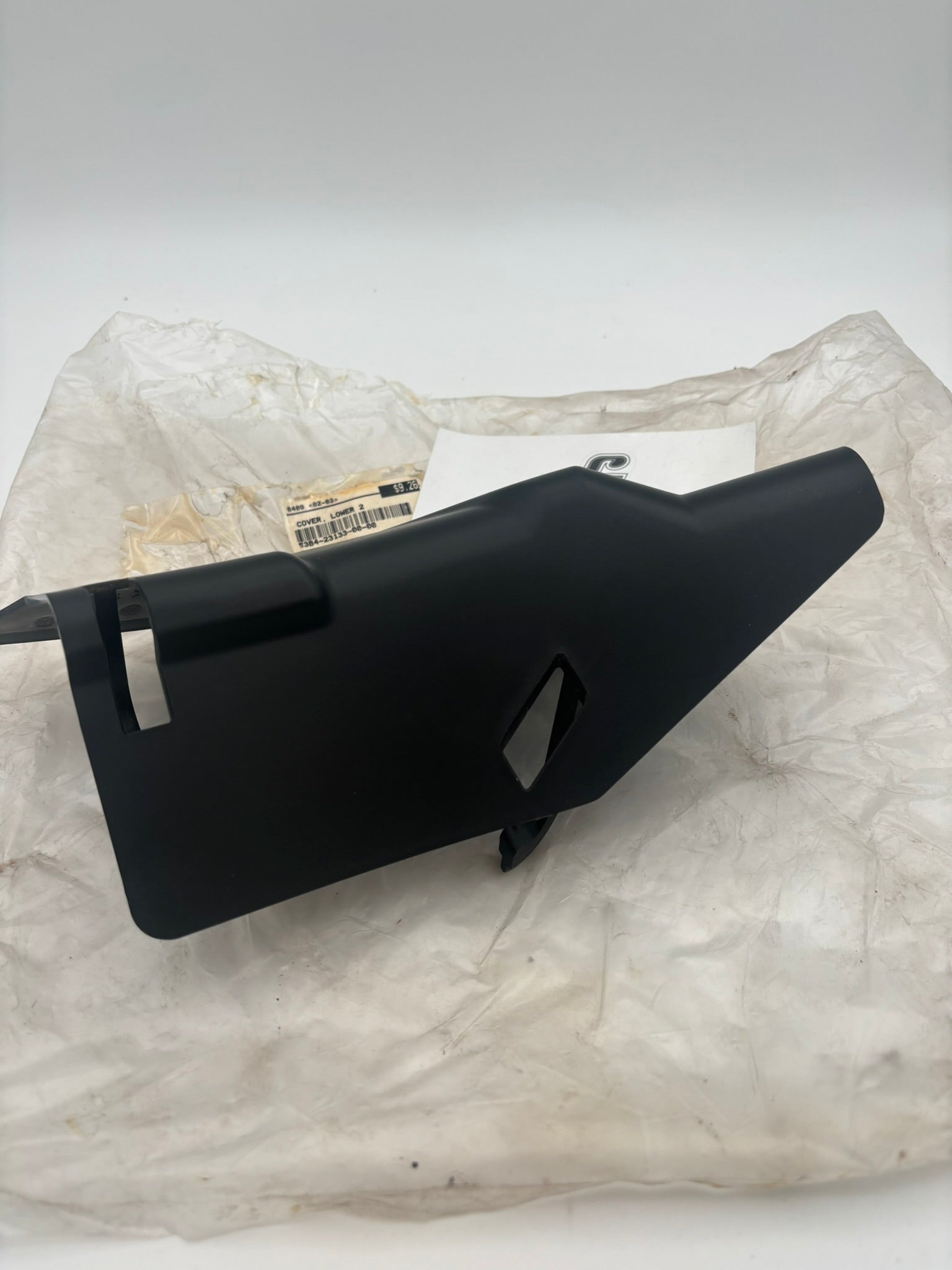 YAMAHA LOWER COVER 1. 3B4-23123-00-00 Y278