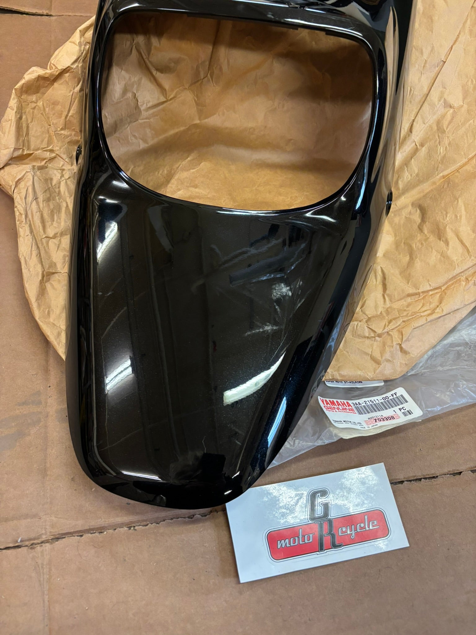 YAMAHA 1988 - 1990 CW50 FRONT FENDER (SUB 3AA-21511-00-4B ) 3AA-21511-00-FF YBOX