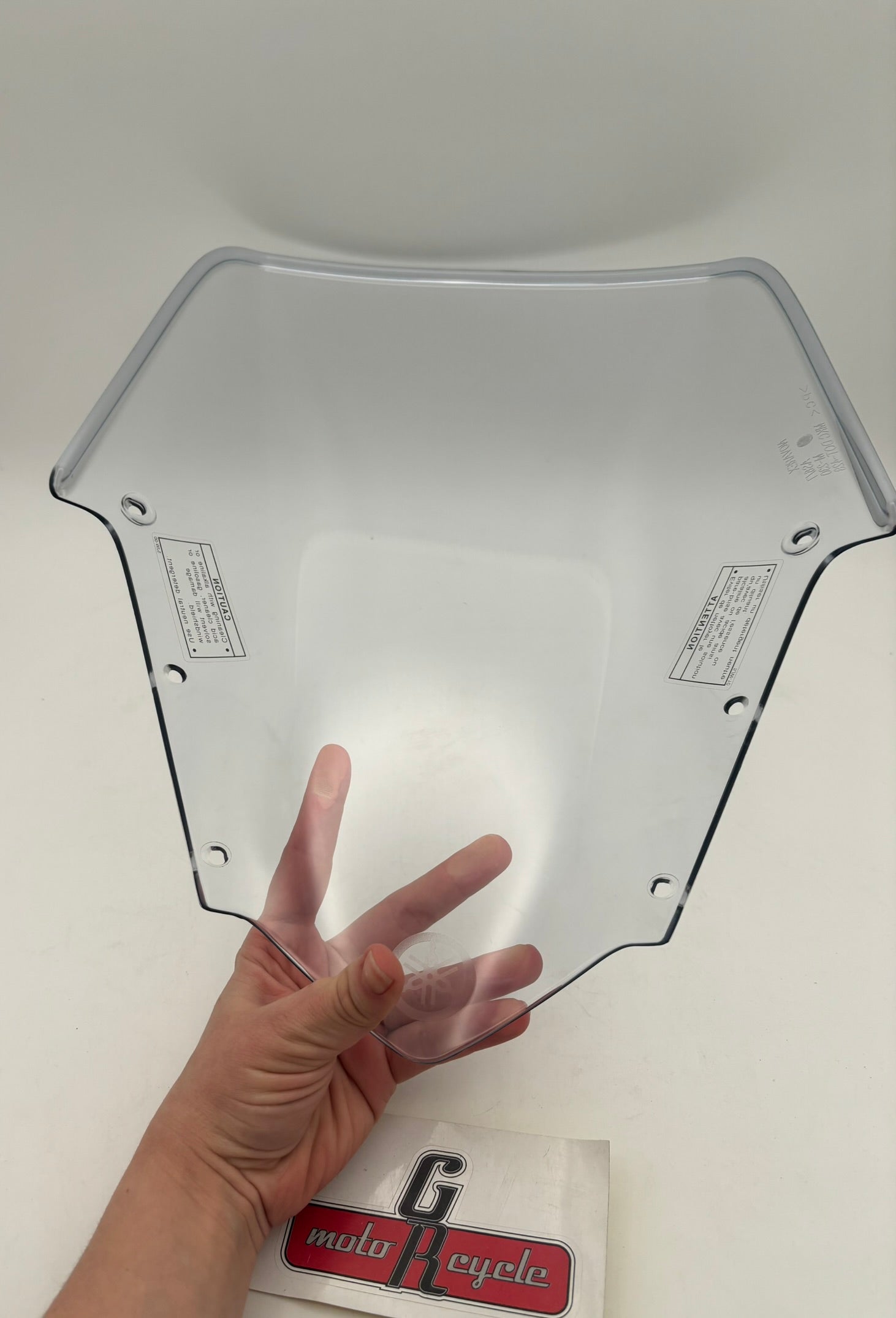 YAMAHA USED FZ1 WINDSHIELD 3C3-28381-10-00-U Y279