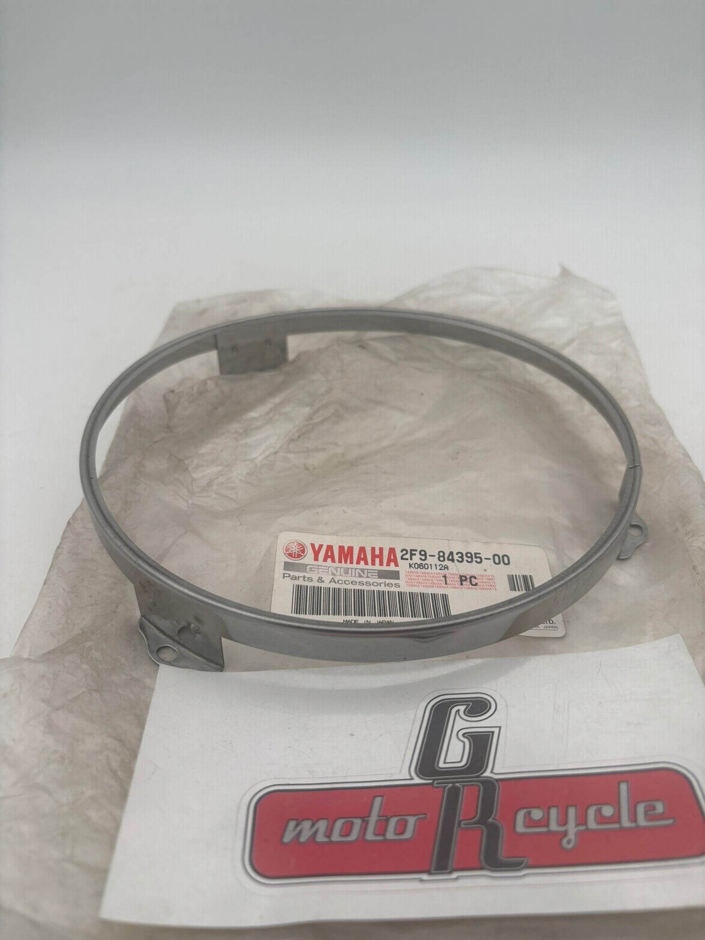 YAMAHA RETAINING RING 2F9-84395-00-00 Y277