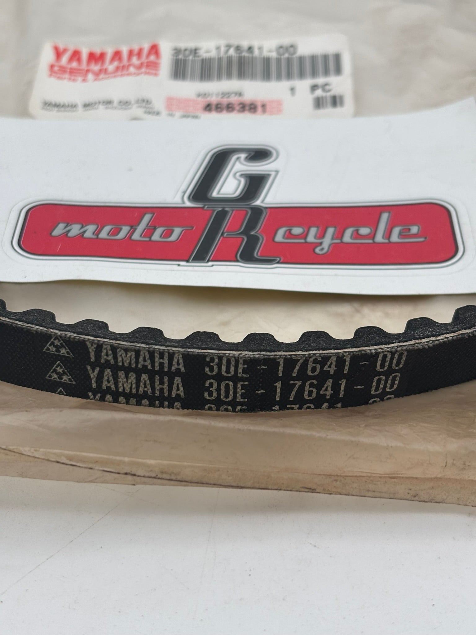 YAMAHA V-BELT (SUB 14T-17641-00-00 ) 30E-17641-00-00 Y280