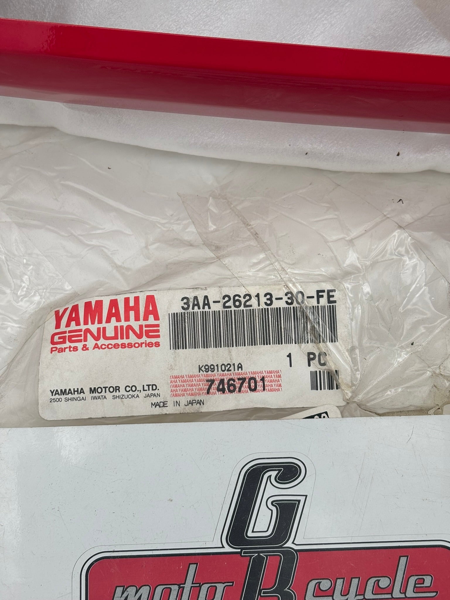 YAMAHA UPPER COVER 3AA-26213-30-FE Y280