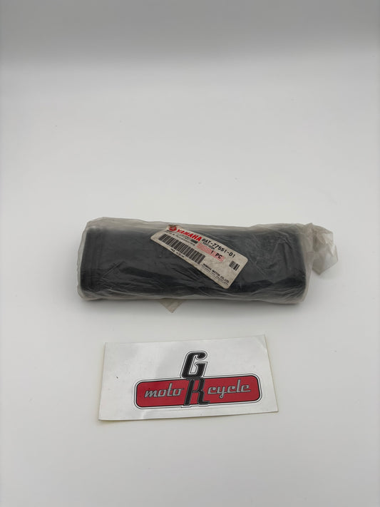 YAMAHA FRONT BUMPER PROTECTOR 1 8AT-77551-01-00 Y193