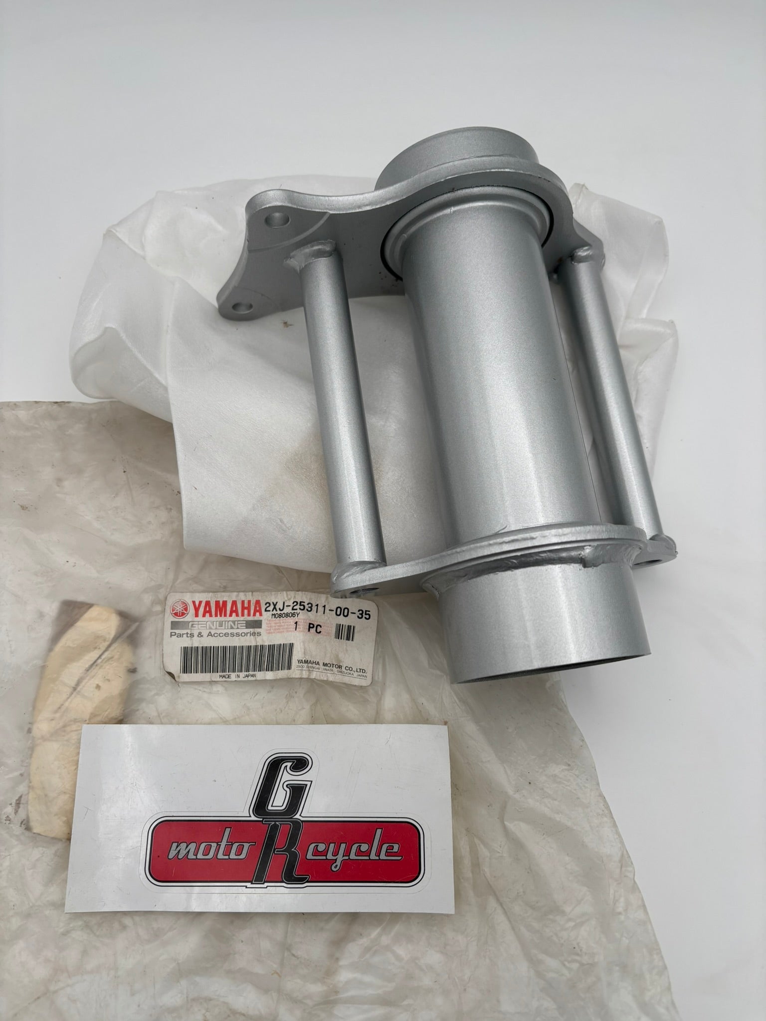 YAMAHA REAR HUB 2XJ-25311-00-35 Y281