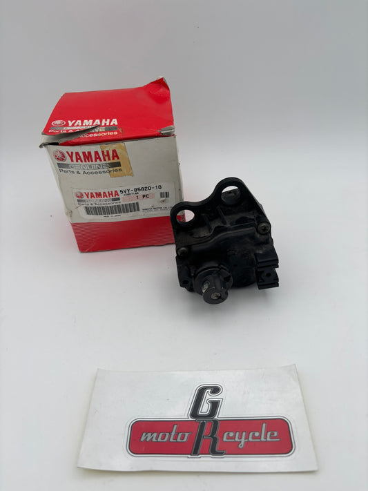 YAMAHA USED SERVO MOTOR 5VY-85820-10-00-U Y281