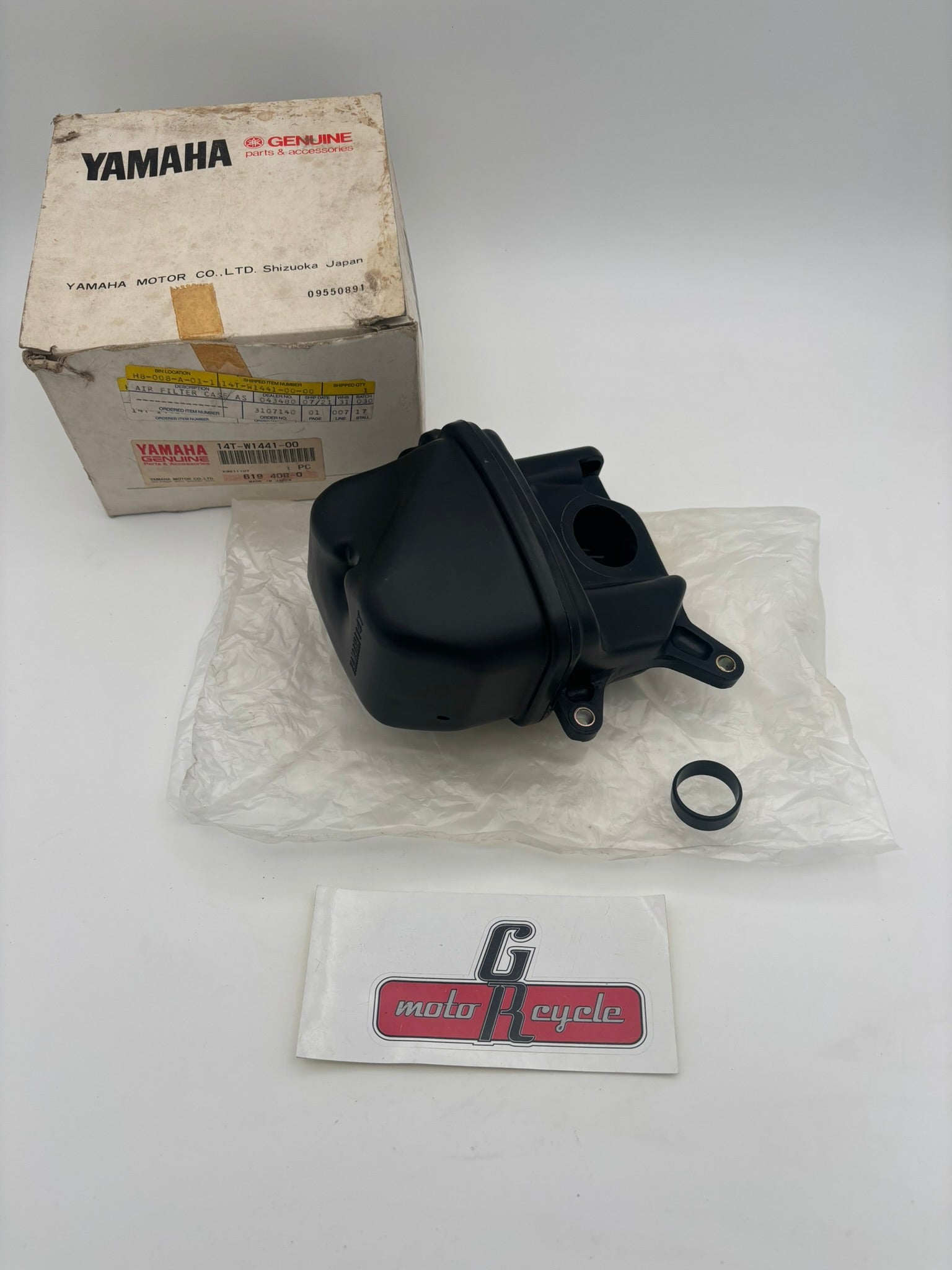 YAMAHA 1983 - 1986 CA50 AIRBOX AIR FILTER CASE 14T-14411-00-00 +  14T-W1441-00-00 Y231