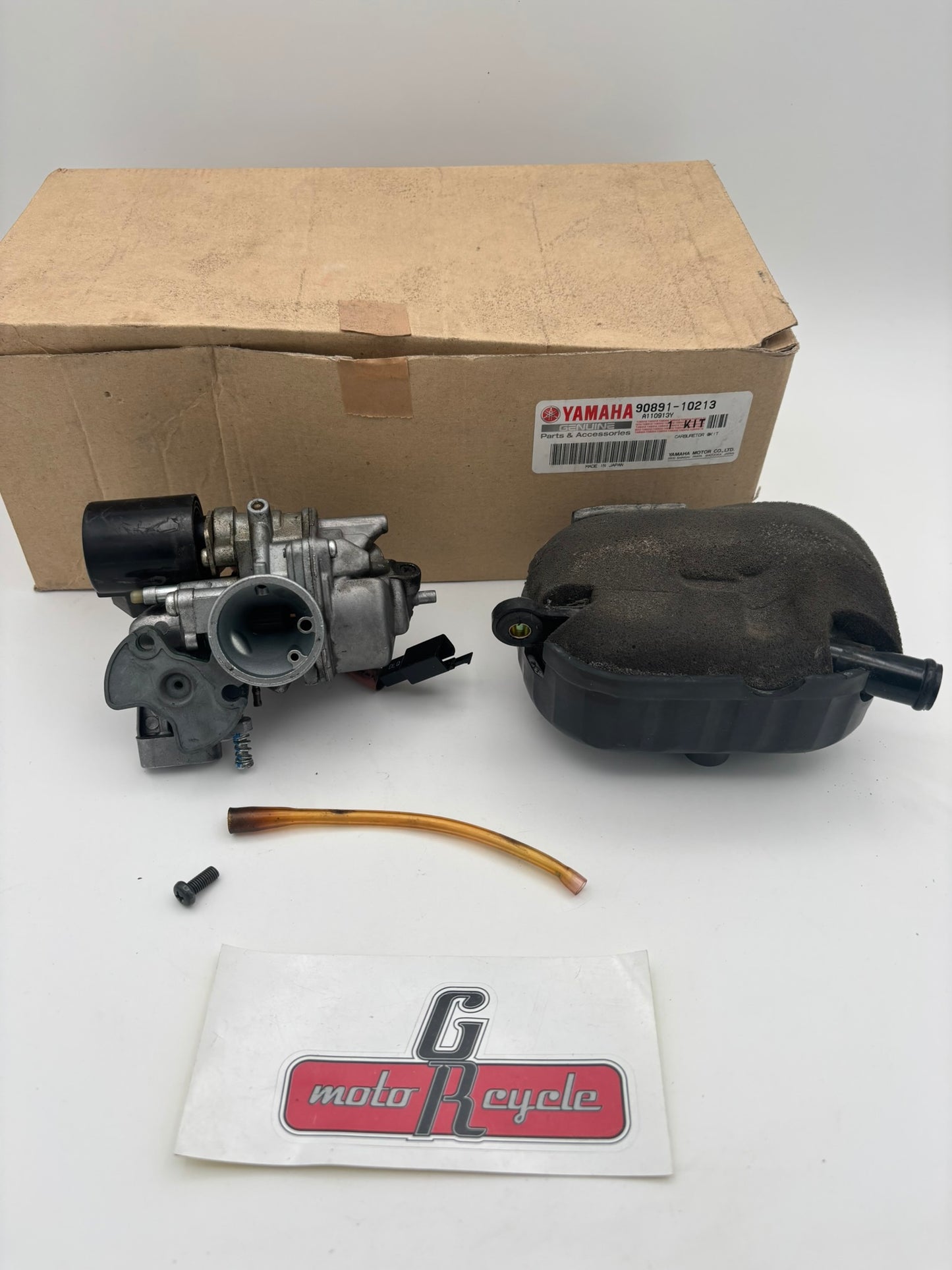 YAMAHA USED CARBURETOR KIT ( 5PJ-14301-01-00 + 4WX-WE441-00-00 ) 90891-10213-00-U Y282