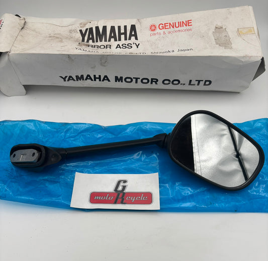 YAMAHA RIGHT REAR VIEW MIRROR (DAMEGED) (SUB 4B5-26290-19-00 4B5-26290-00-00 ) 4B5-26290-09-00-D Y283