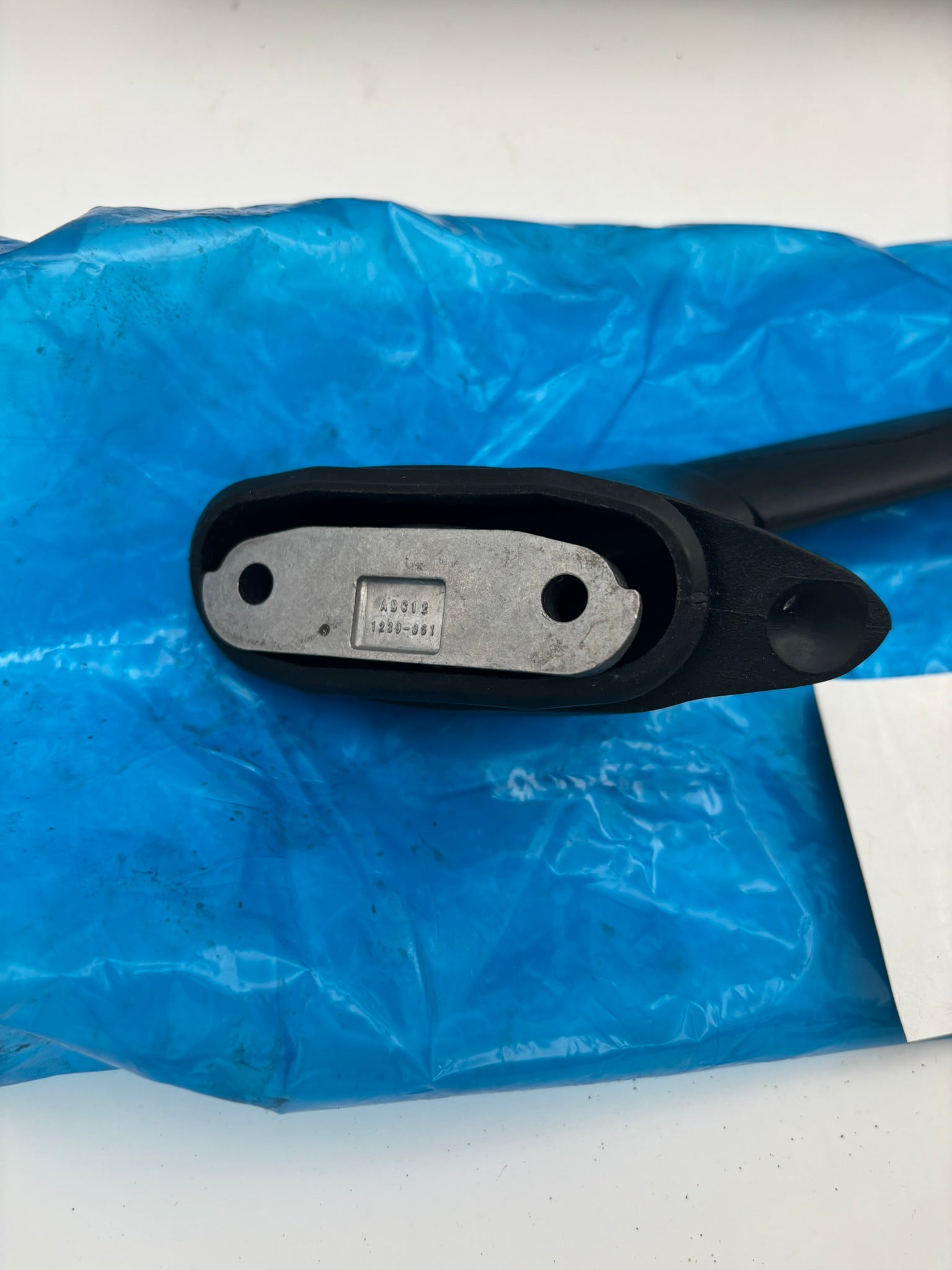 YAMAHA USED RIGHT REAR VIEW MIRROR (DAMAGED) (SUB 4B5-26290-19-00 4B5-26290-00-00 ) 4B5-26290-09-00-U Y284