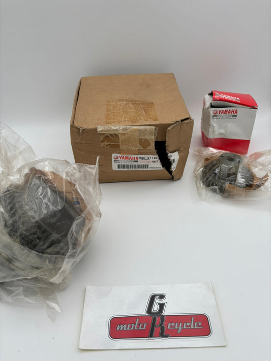 YAMAHA DRIVE GEAR SET 8GC-W114B-00-00 Y195