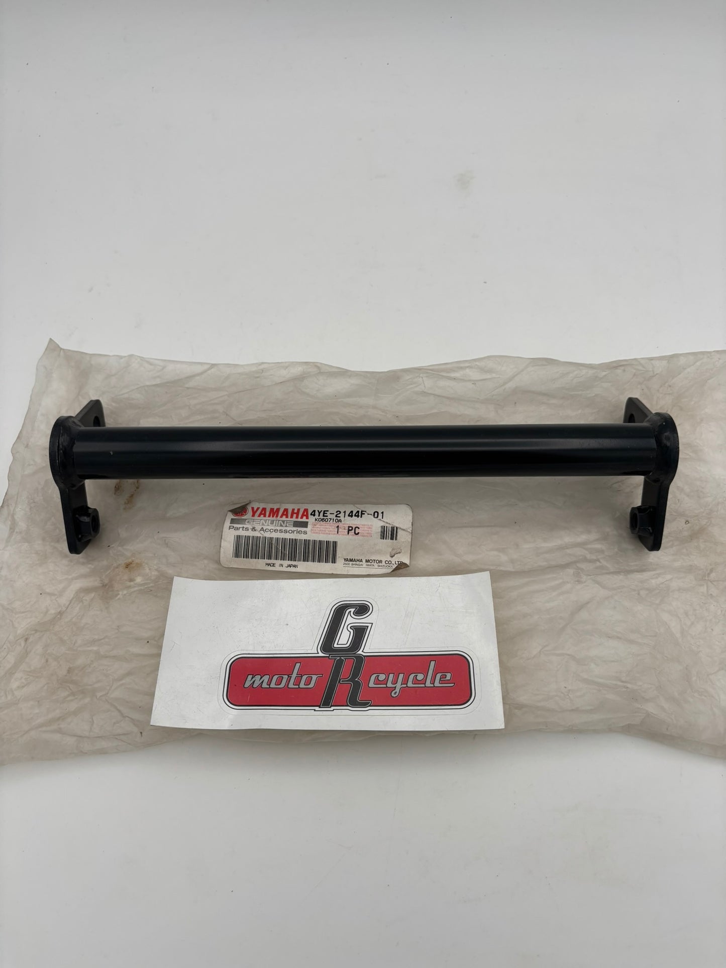 YAMAHA MUFFLER STAY 3. (SUB 4YE-2144F-00-00 ) 4YE-2144F-01-00 Y283