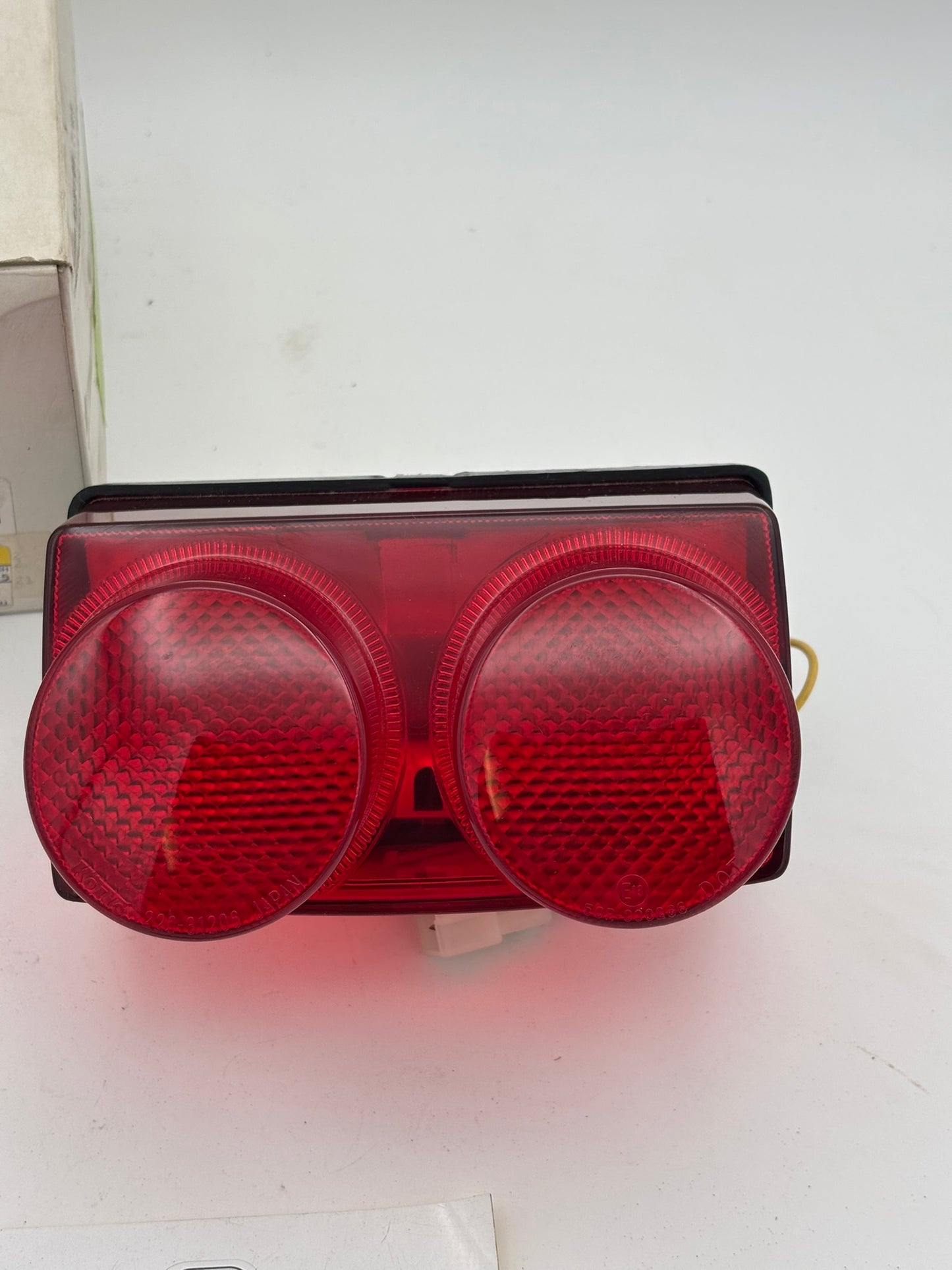 YAMAHA TAILLIGHT UNIT ASSY 4XV-84710-10-00 Y199