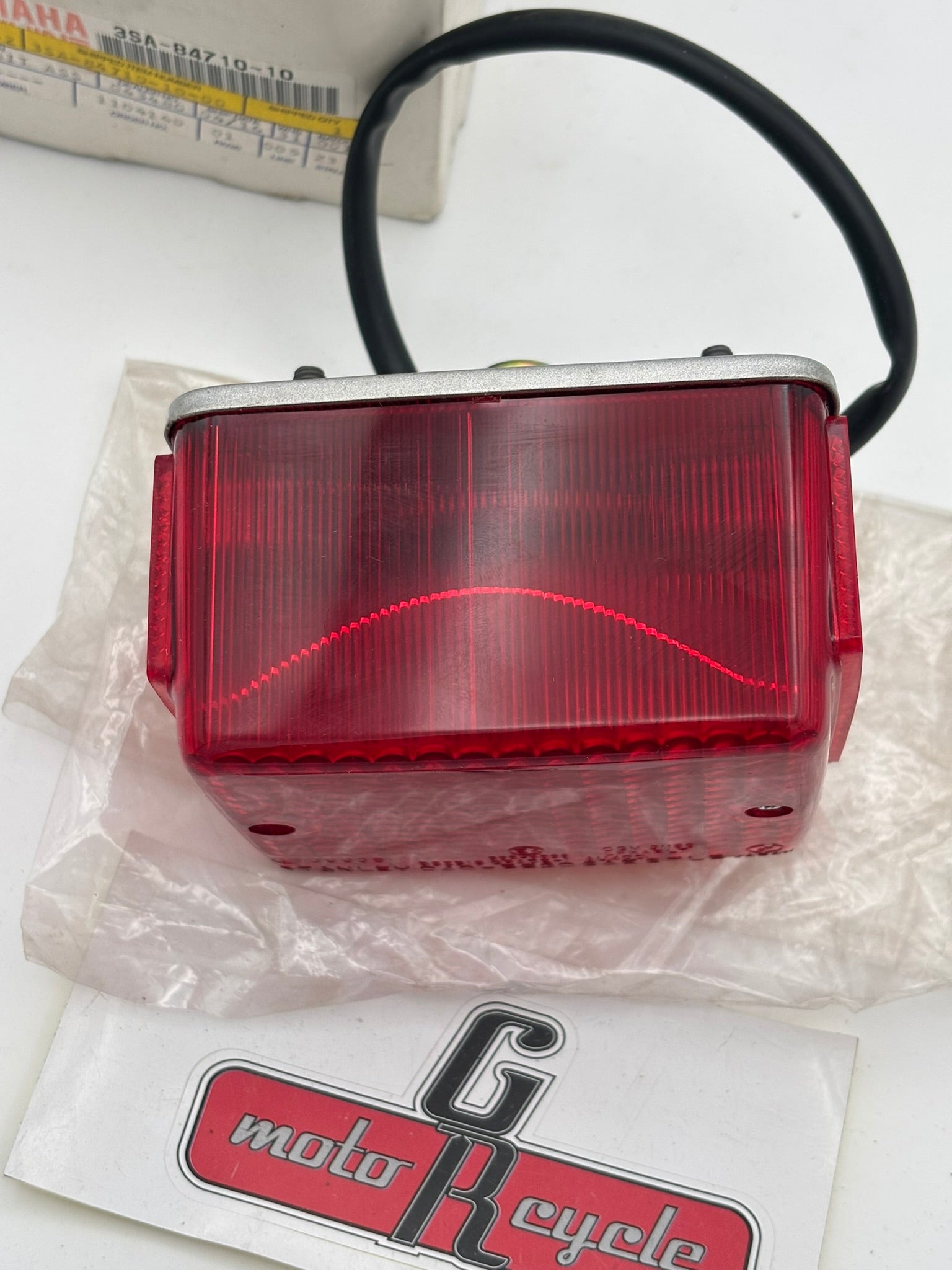 YAMAHA TAILLIGHT UNIT (SUB 3SA-84710-00-00 ) 3SA-84710-10-00 Y199