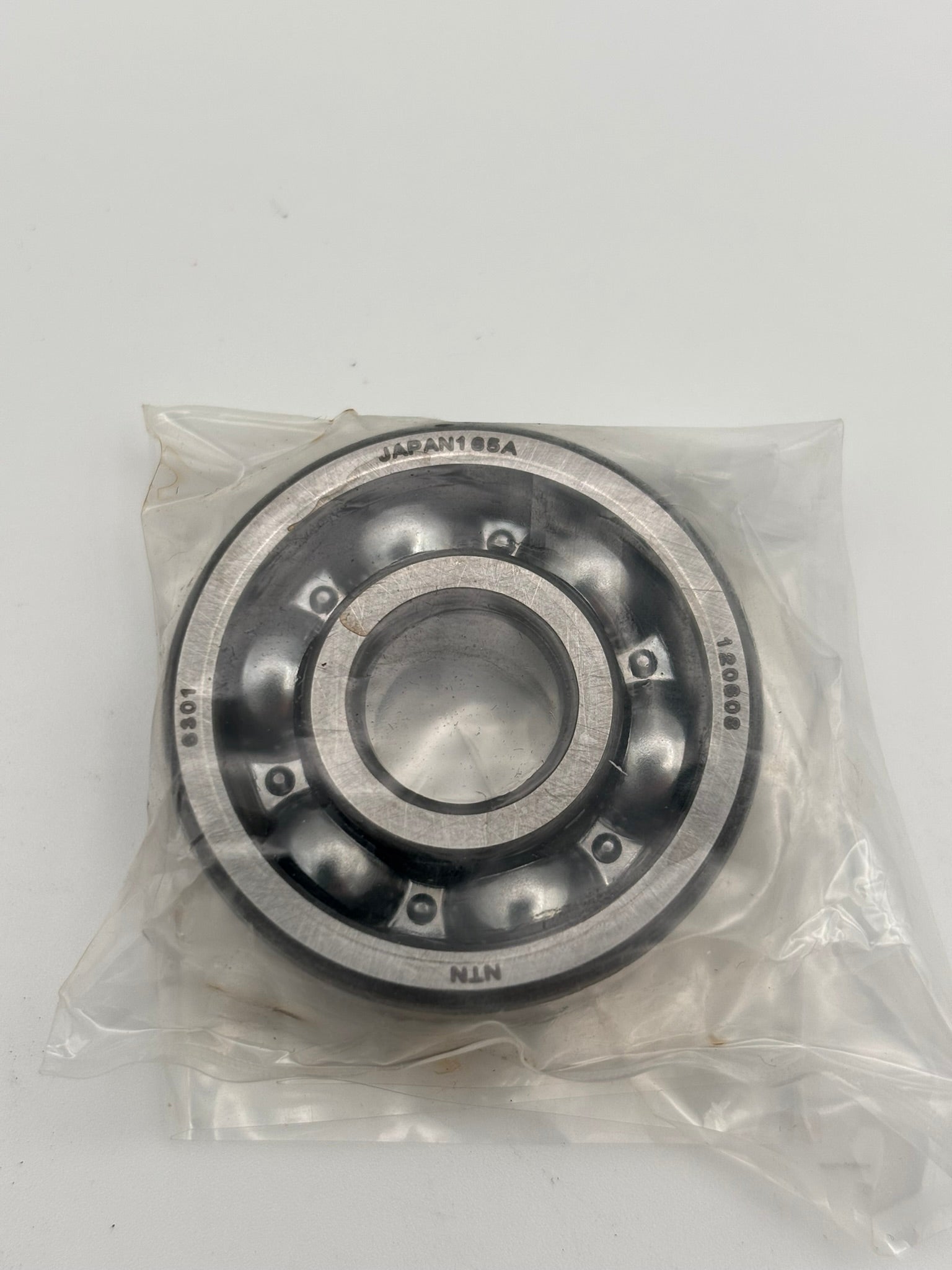 YAMAHA BEARING 6301 37MM 93306-30101-00 Y197