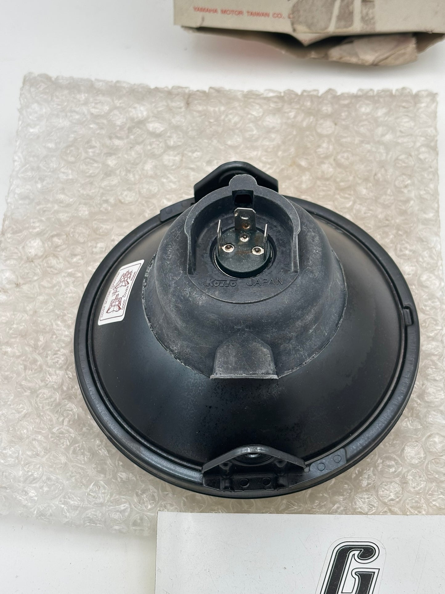 YAMAHA HEADLIGHT UNIT 5PJ-H4310-00-00 Y284