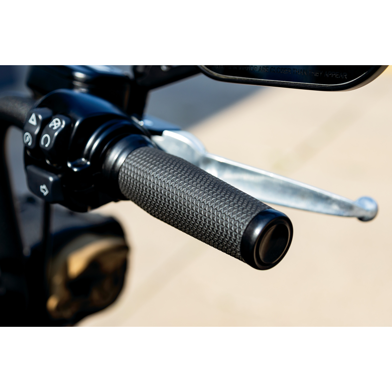KURYAKYN THRESHER GRIPS FOR ELECTRONIC THROTTLE, ST/BLK PN 5943 KUR5943