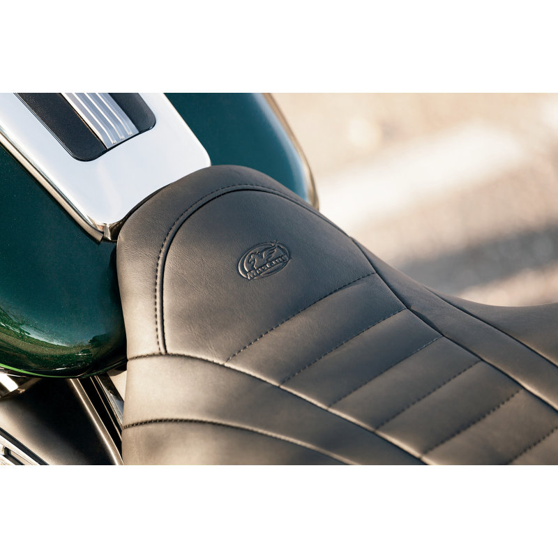 MUSTANG SEAT DELUXE TOURING FLH 79006