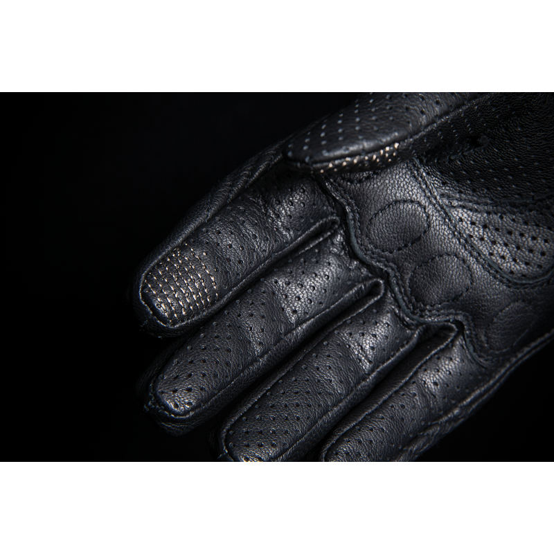 ICON PURSUIT WM PERF GLOVE BK MD 3302-0801