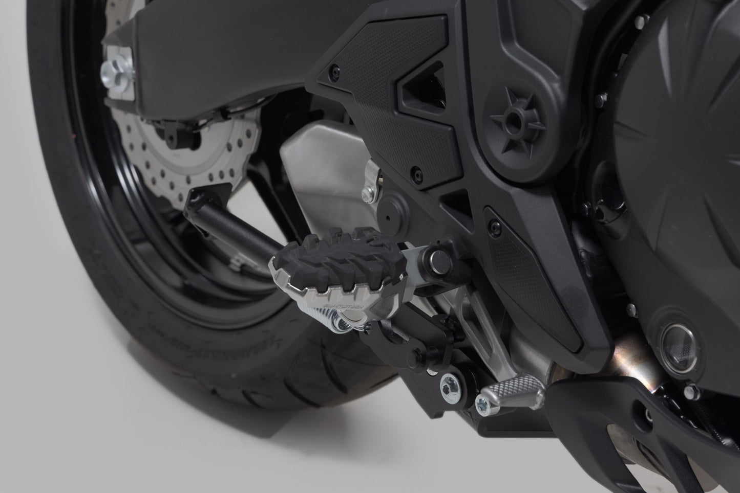 SW-MOTECH EVO FOOTREST KAWASAKI MODELS FRS.08.112.10102