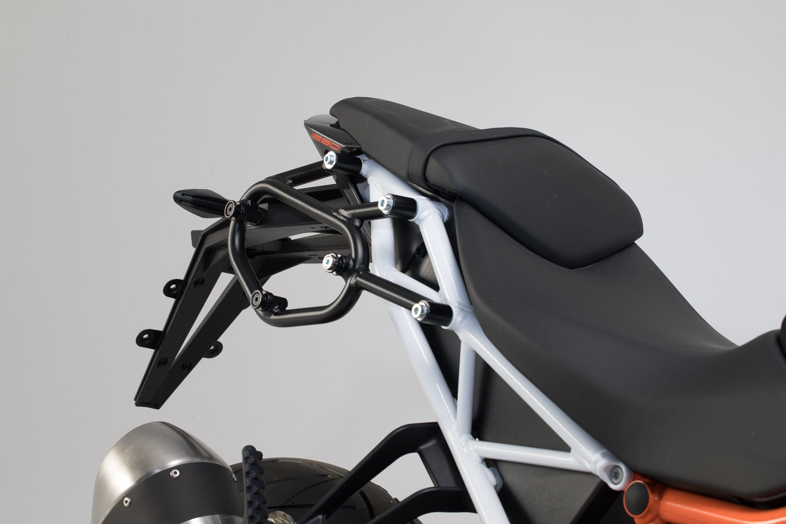 SW-MOTECH SLC CARRIER RH 1290 SUPER DUKE R (13-19) HTA.04.881.11000