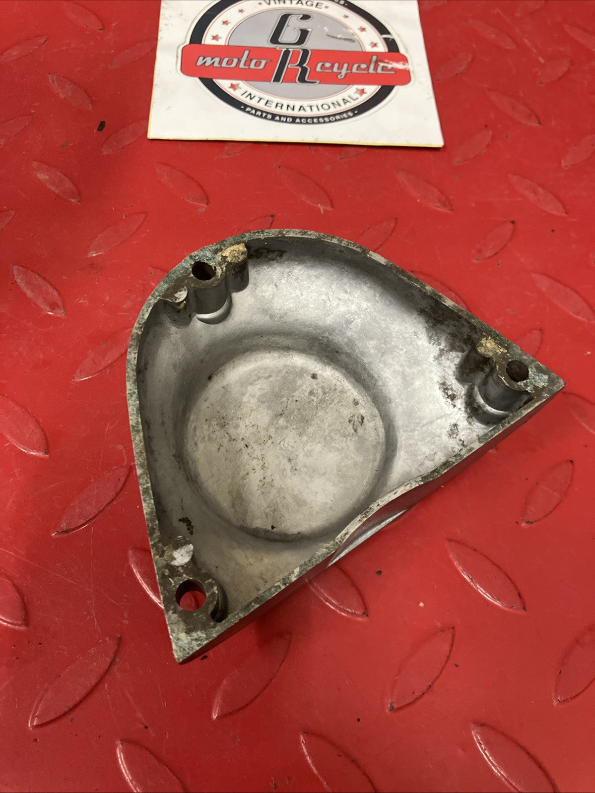 Yamaha DT175 1974 Left crankcase oil pump cover 1975 DT100