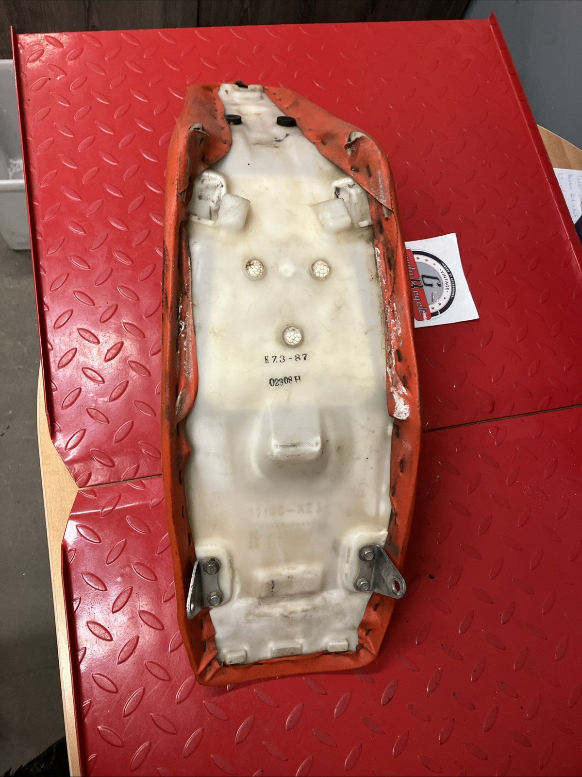 Honda CR250R 1991 Seat saddle pan CR125R CR500R