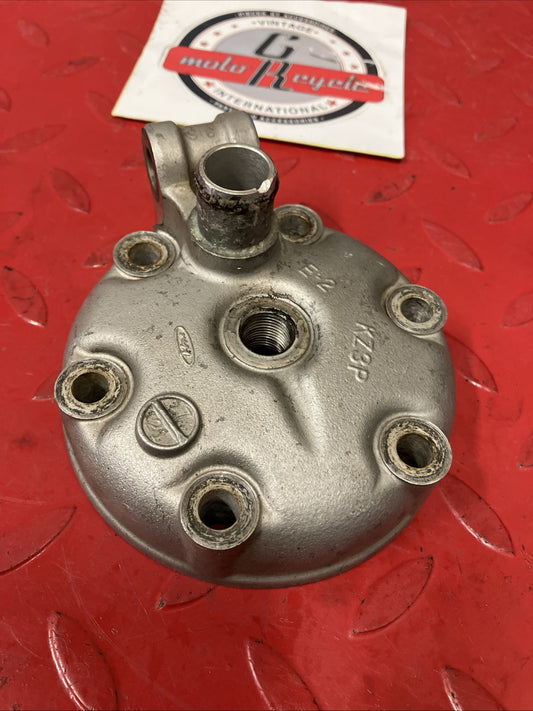 Honda CR250R 2000 Cylinder head 1999 2001