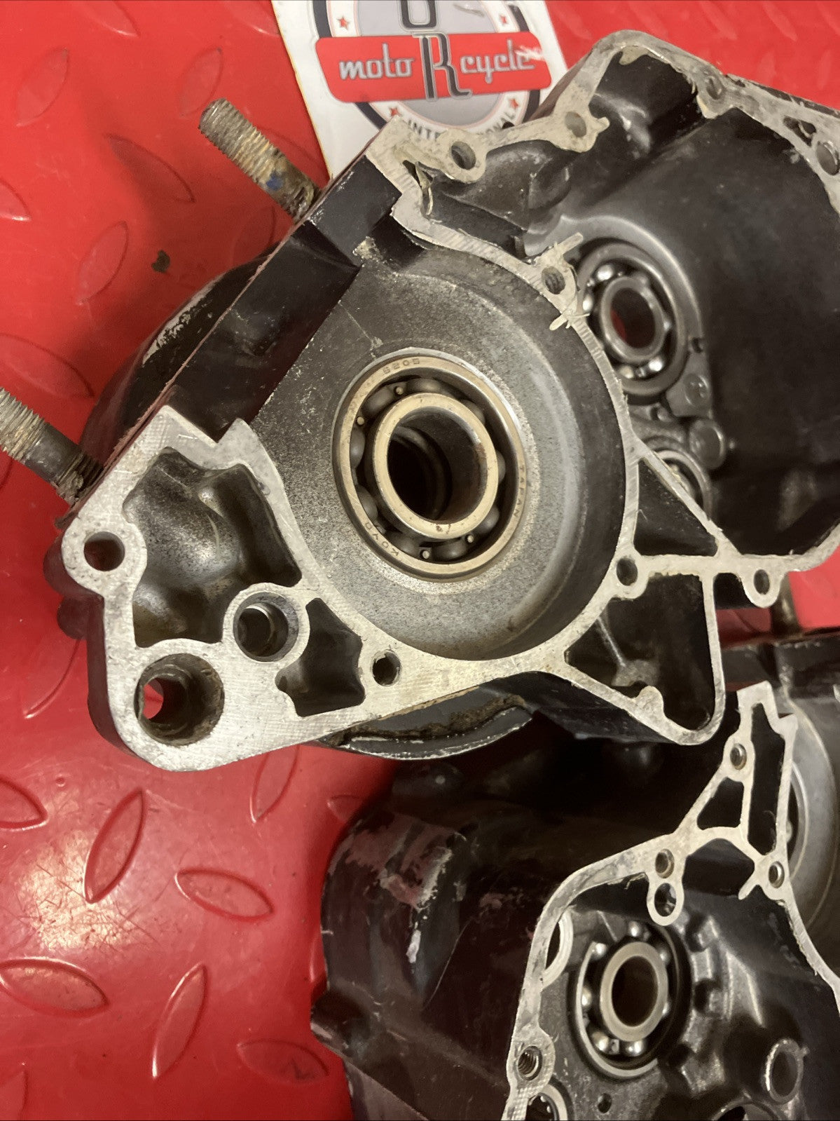 Yamaha YZ125 1981 left right crankcase set crank case