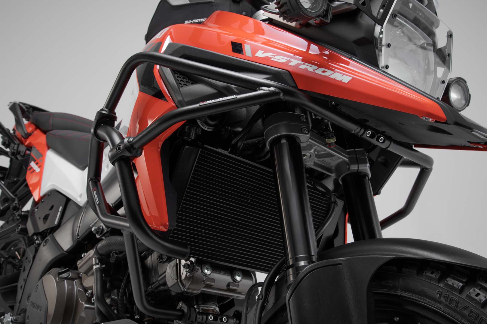 SW-MOTECH UPPER CRASHBAR SUZUKI DL1050 (20-24) SBL.05.936.10100/B