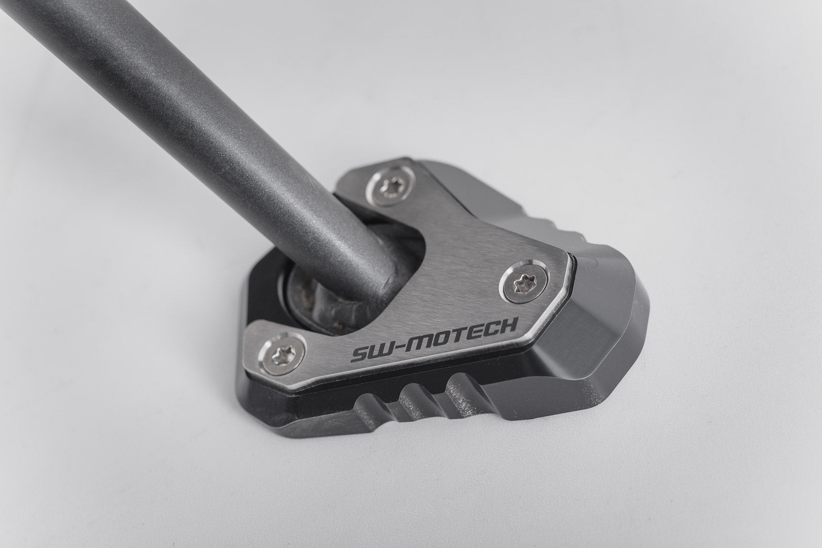 SW-MOTECH SIDE STAND EXT KAW VERSYS 1000 (14-22) STS.08.722.10000